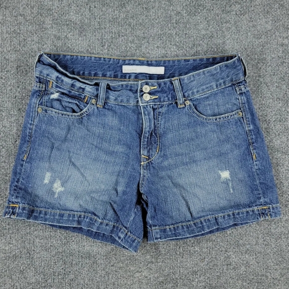 🌜OLD NAVY Mid-Rise Distressed Shorts in Medium Dark Wash - Picture 2 of 16